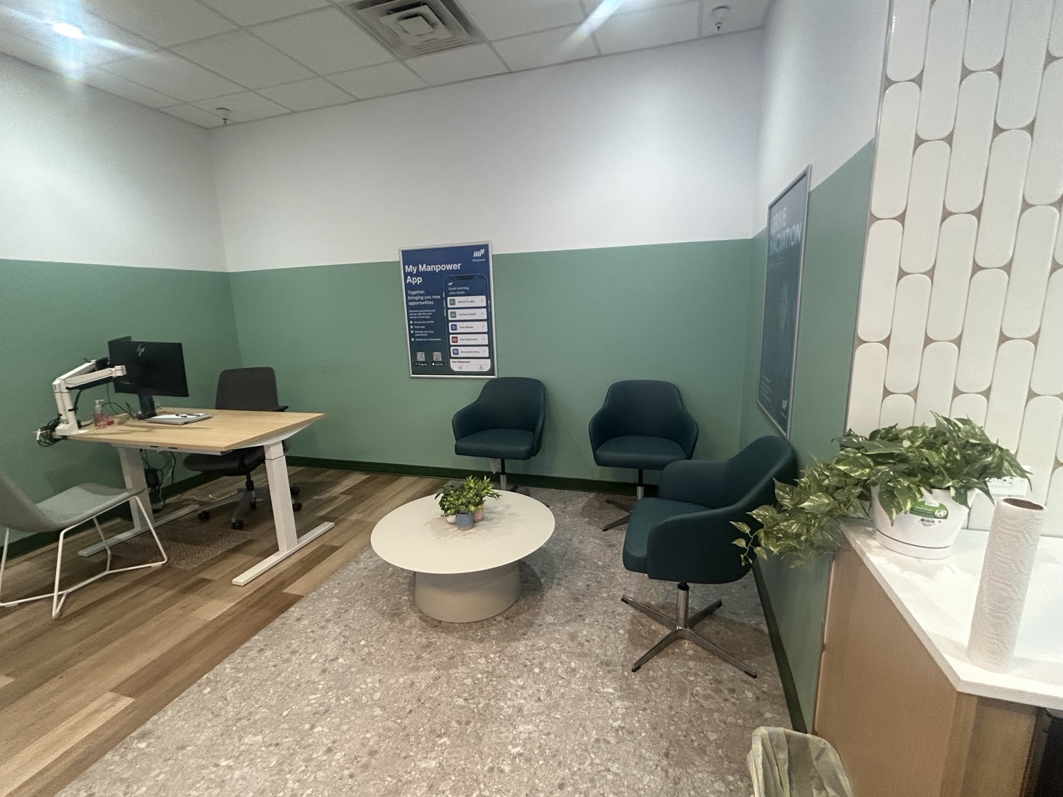 Professionally cleaned commercial office